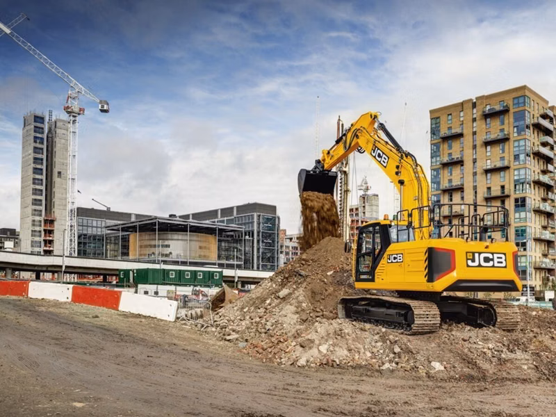 2026 JCB GP Bucket - Image 1