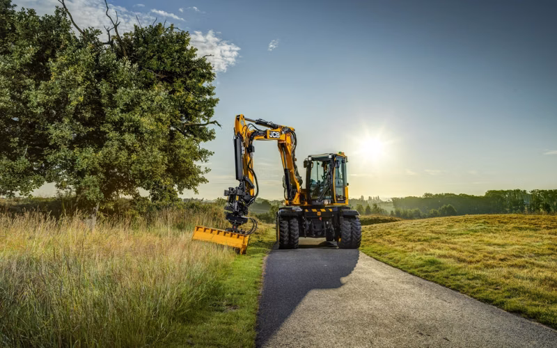 2026 JCB Raptor Tiltrotator - Image 1