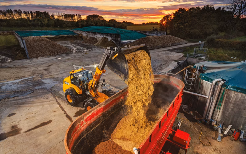 2026 JCB TM420 Agri - Image 1